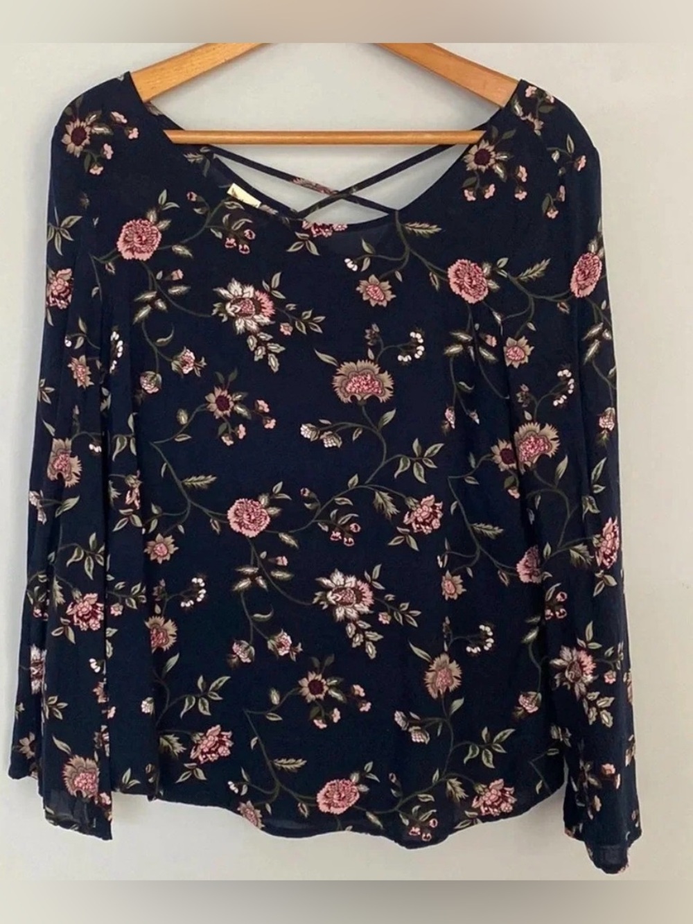 Faded Glory Navy Floral Blouse Size Small